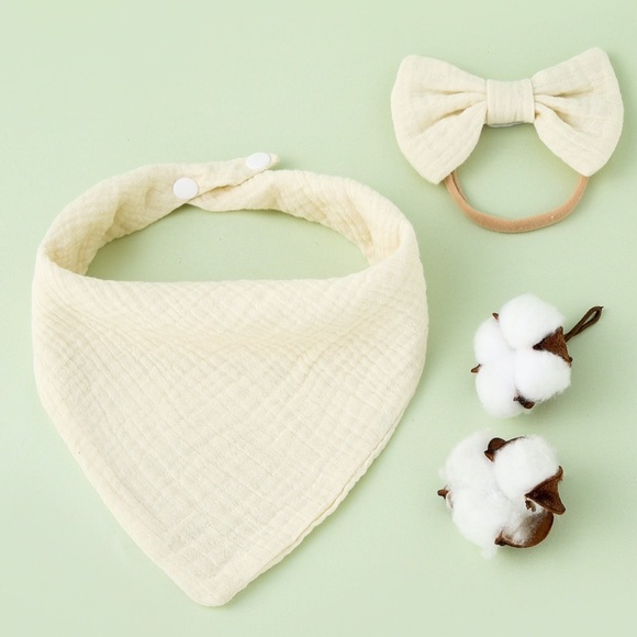 2pc Baby Bib and Hair Bow Set in Muslin Beige Ecru NIP - Picture 3 of 3